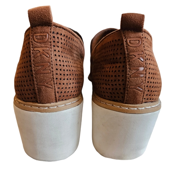 DKNY Bari Platform Sneakers Tan cognac microsuede sz 7.5 casual coastal cowgirl - Picture 2 of 9